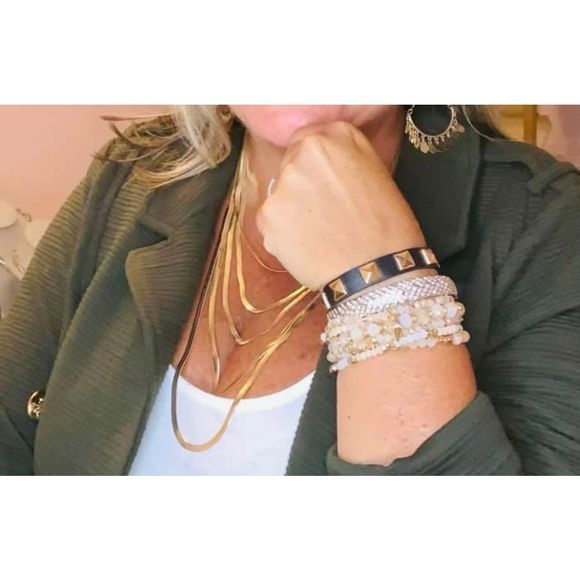 BNWT - PARK LANE BLACK RADLEY BRACELET BAND GOLD STUD - Picture 4 of 5